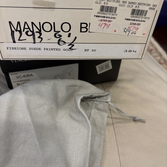 Manolo Blahnik - Picture 2 of 2